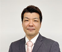 [写真] 理事長 藤本 浩士